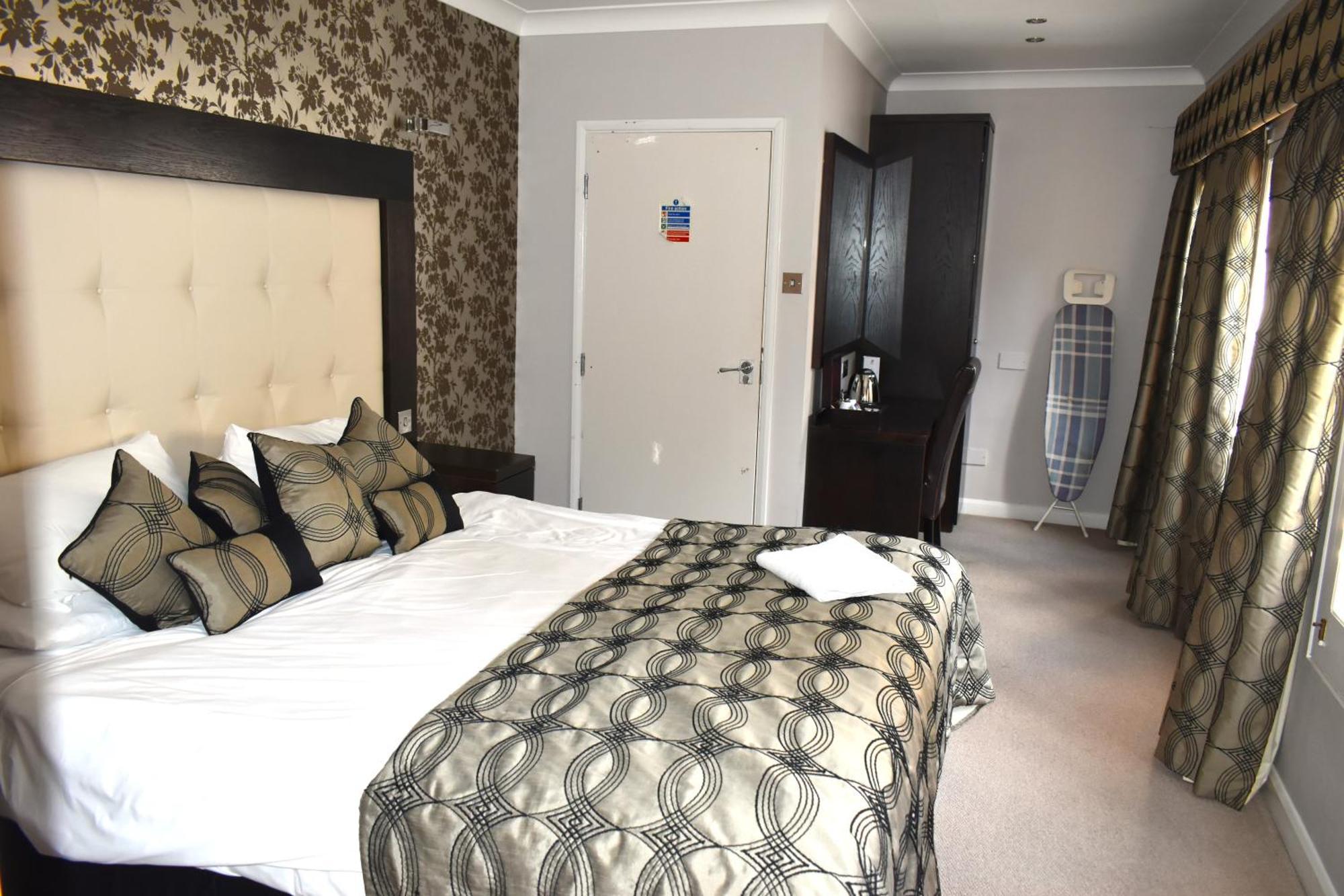 Donington Manor Hotel Касл-Донингтон Экстерьер фото
