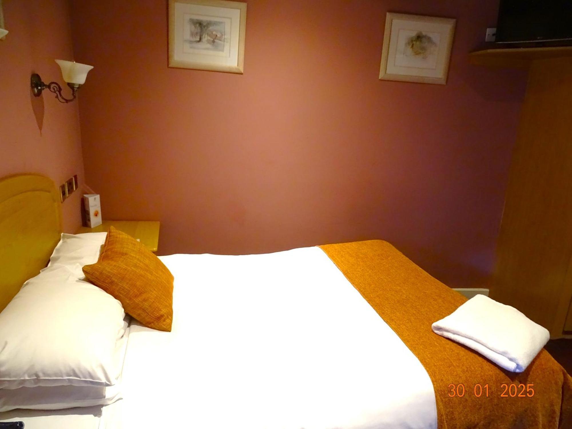 Donington Manor Hotel Касл-Донингтон Экстерьер фото